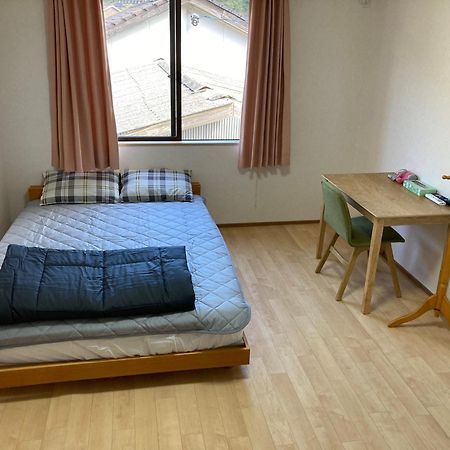 Midori Guesthouse&Hostel Цусіма Екстер'єр фото